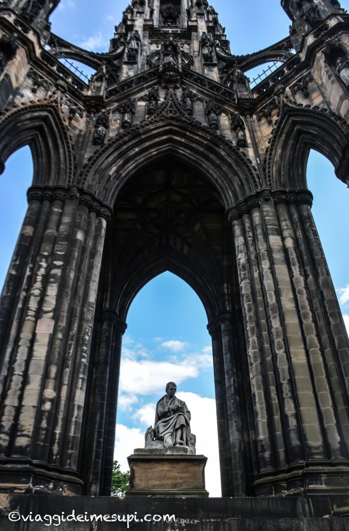 Location dei film a Edimburgo: lo Scott Monument